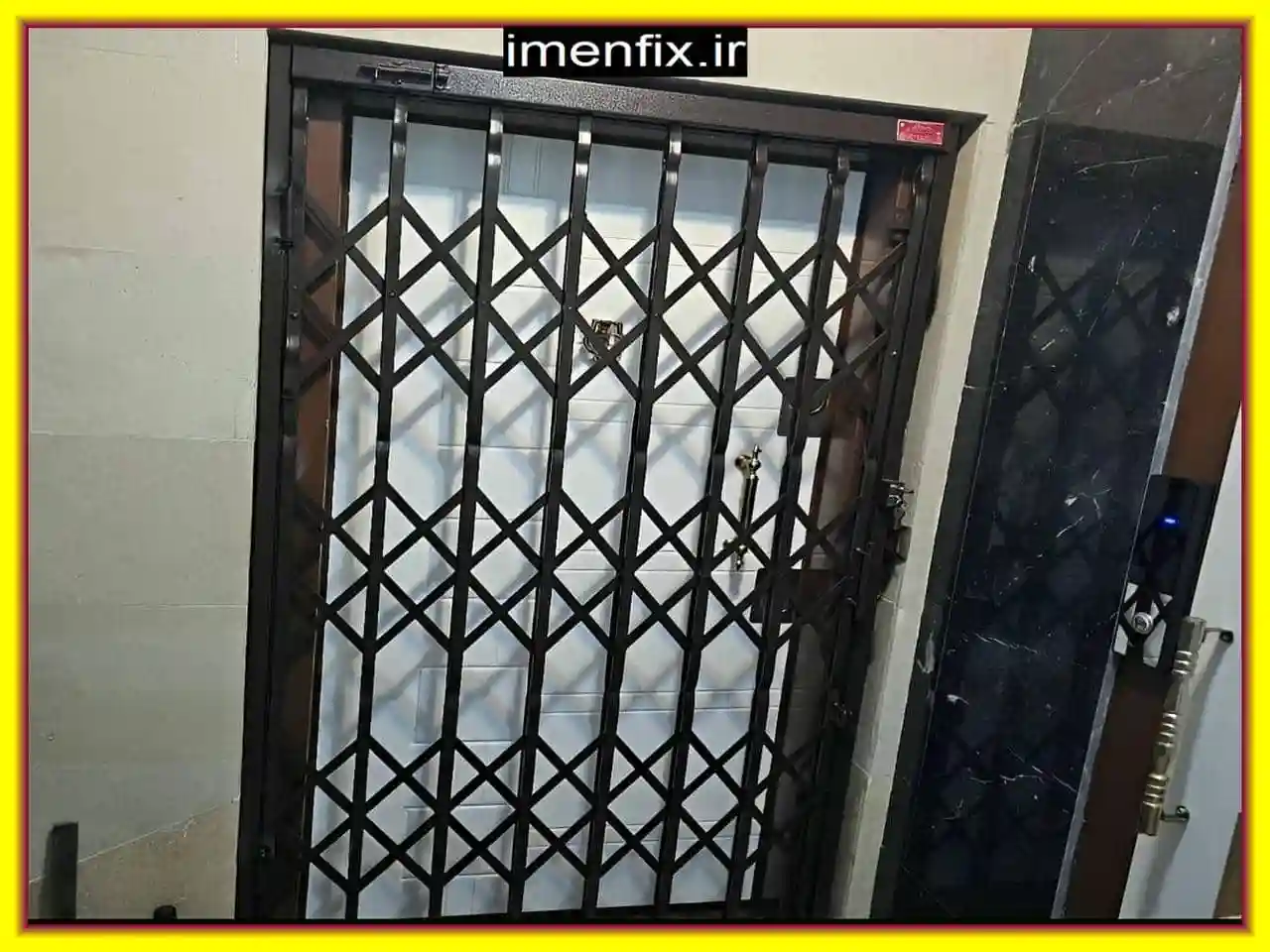 عکس درب آکاردئونی ساده و شیک