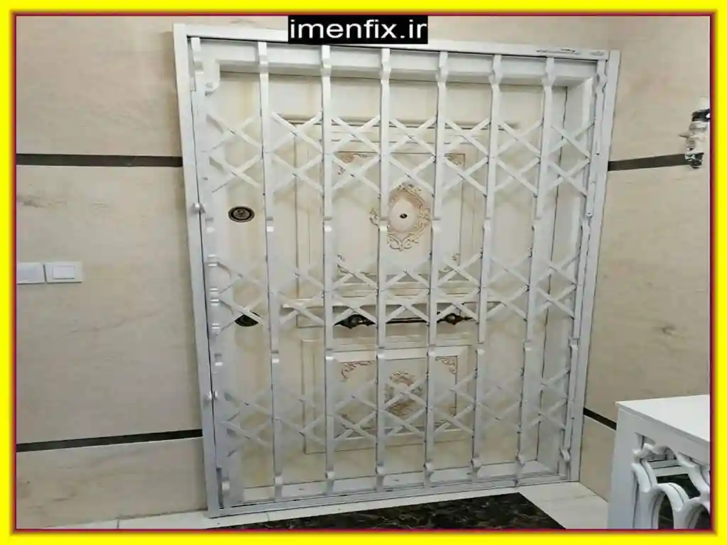 حفاظ آکاردئونی درب آپارتمان