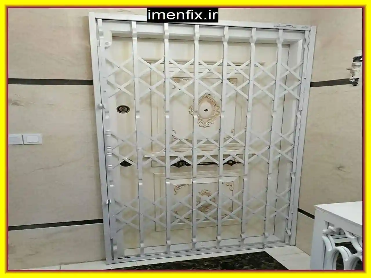 محافظ درب ورودی کشویی