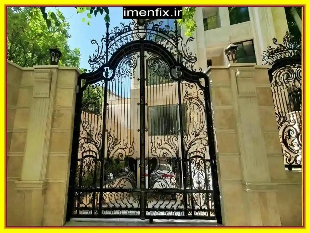 درب فرفورژه ویلایی ساده و شیک درب فرفورژه ویلایی ساده و شیک