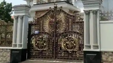 دروازه حیاط