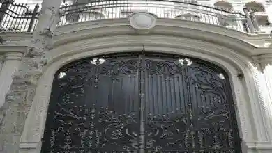 درب پارکینگ ساختمان