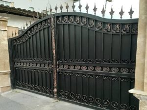 انتخاب درب ورودی ساختمان مسکونی و اداری