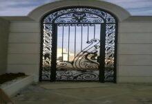 درب آهنی ورود به ساختمان