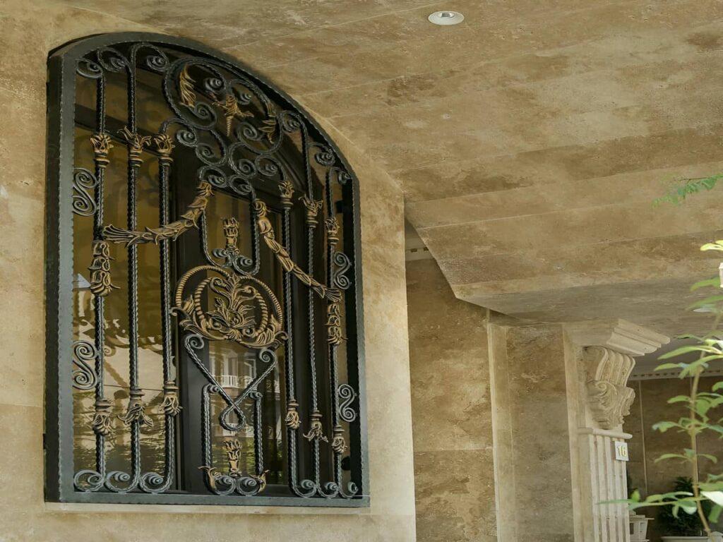 حفاظ پنجره از داخل