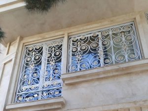 حفاظ درب و پنجره منزل مسکونی