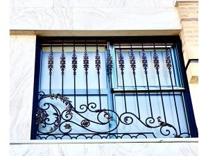 نرده فلزی فرفورژه زینتی