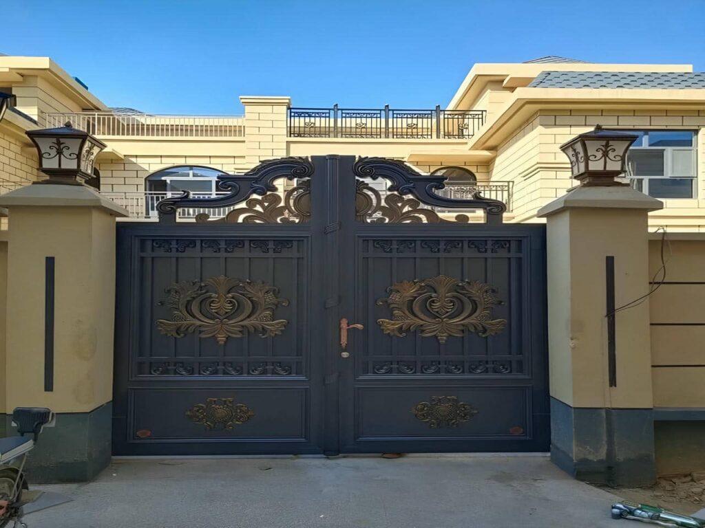 انواع مدل درب حیاط ویلایی چیست؟