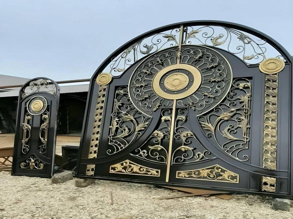 درب حیاطی فلزی دست ساز