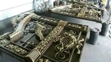 کارگاه فرفورژه درب سازی