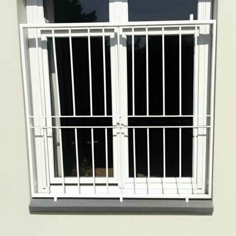 حفاظ پنجره دوجداره مدل ساده میله افقی 14 حفاظ پنجره دوجداره مدل ساده میله افقی