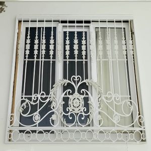 حفاظ پنجره مدل سلطنتی گلبرگ