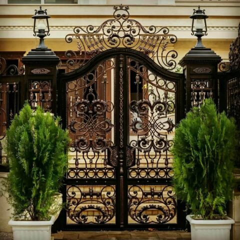 خرید درب حیاط آهنی ساده مقاوم