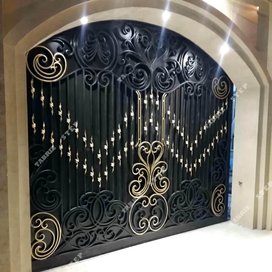 عکس درب ویلایی فرفورژه نمای ورودی