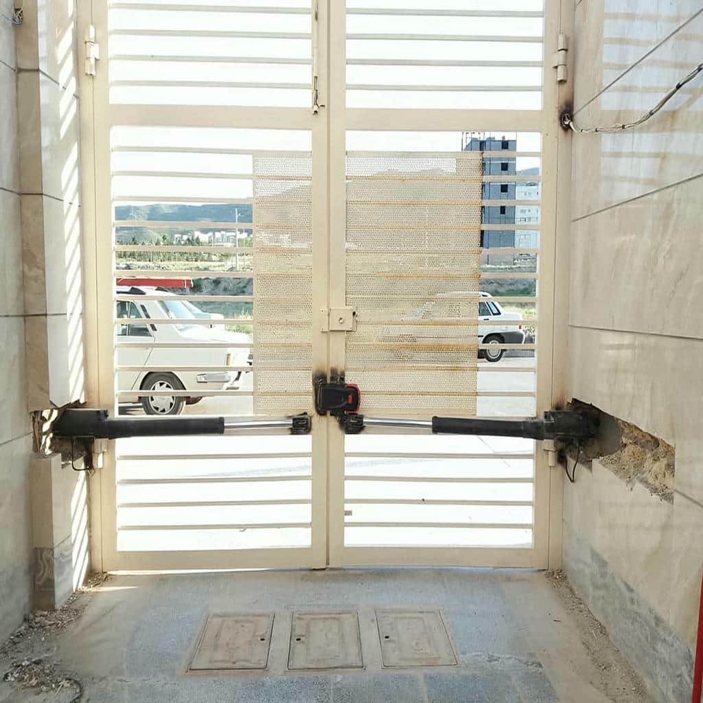 جک درب پارکینگ در بندر دیلم