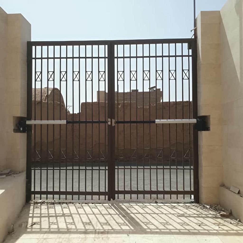 نصب جک درب پارکینگ رنگ هماهنگ در اشتهارد