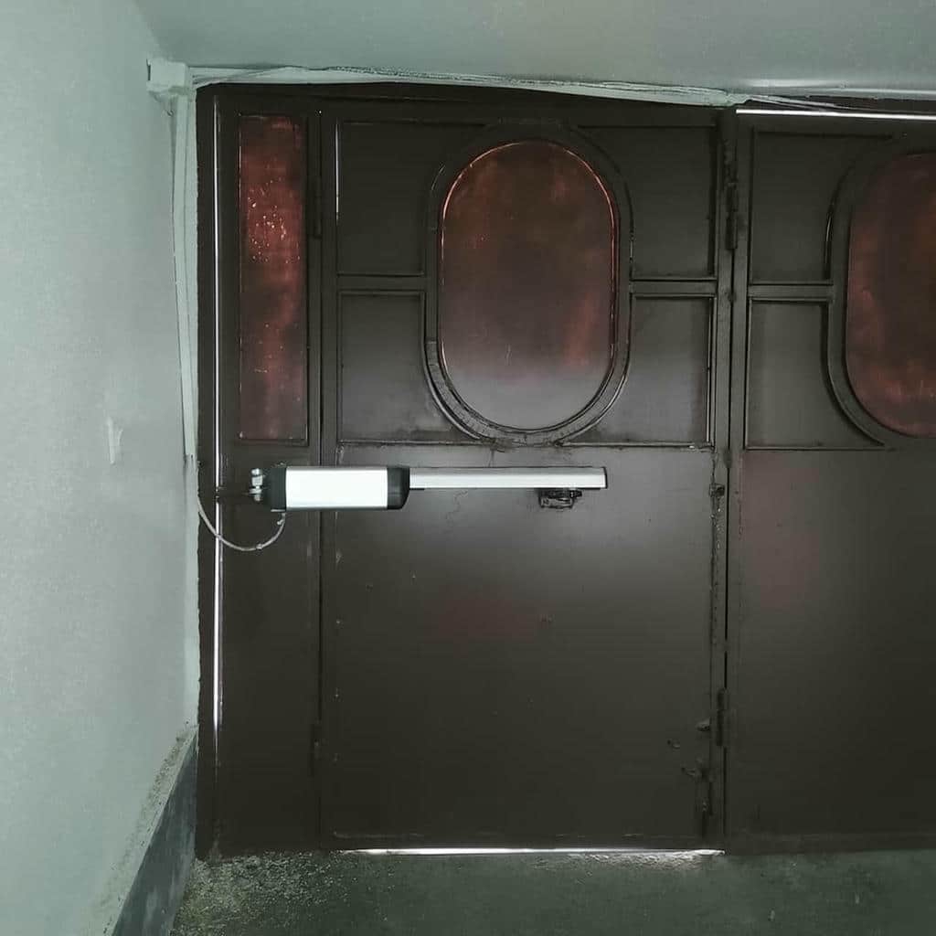 جک درب پارکینگ در بندرعباس