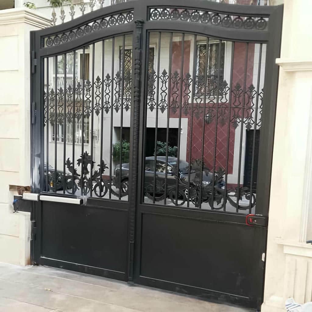 جک درب پارکینگ در آبادان
