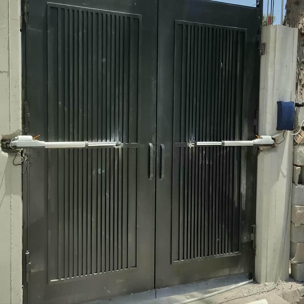 نصب جک درب پارکینگ رنگ هماهنگ در بومهن