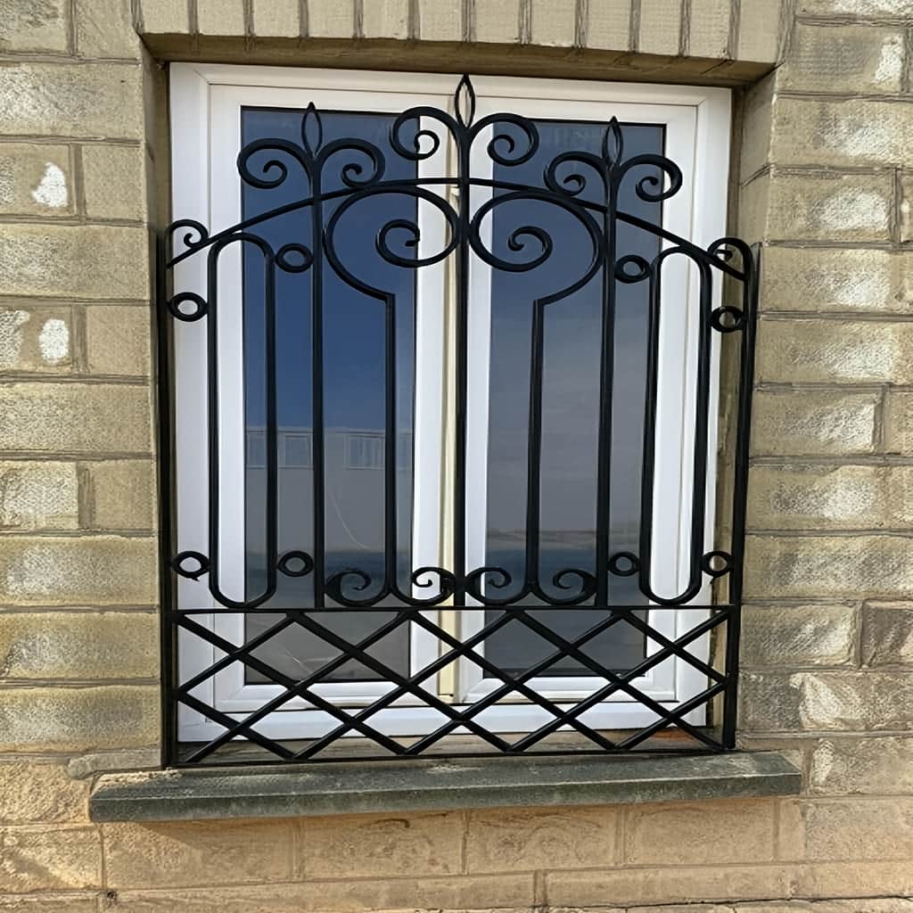 نصب حفاظ پنجره بازشو ایمن در یزد