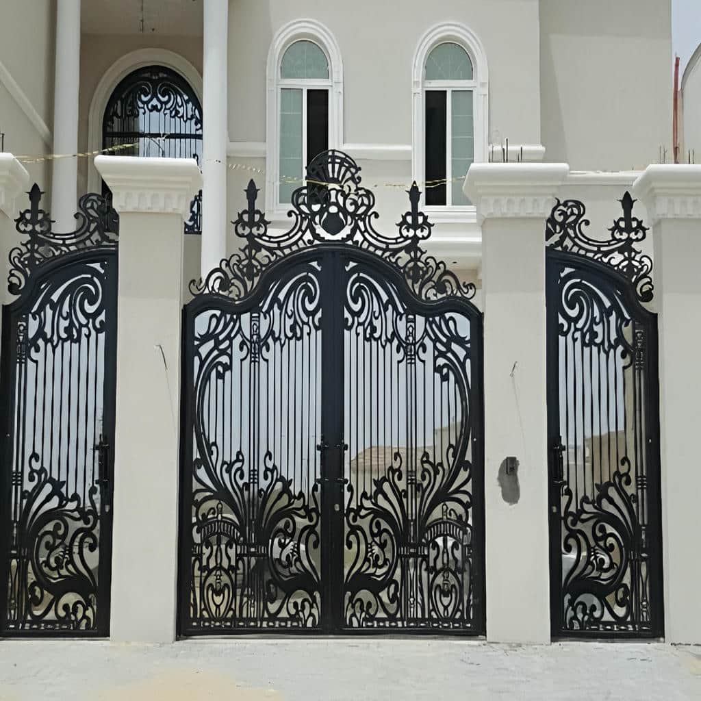 نصب درب حیاط ویلایی مدرن مینیمال در استان مازندران