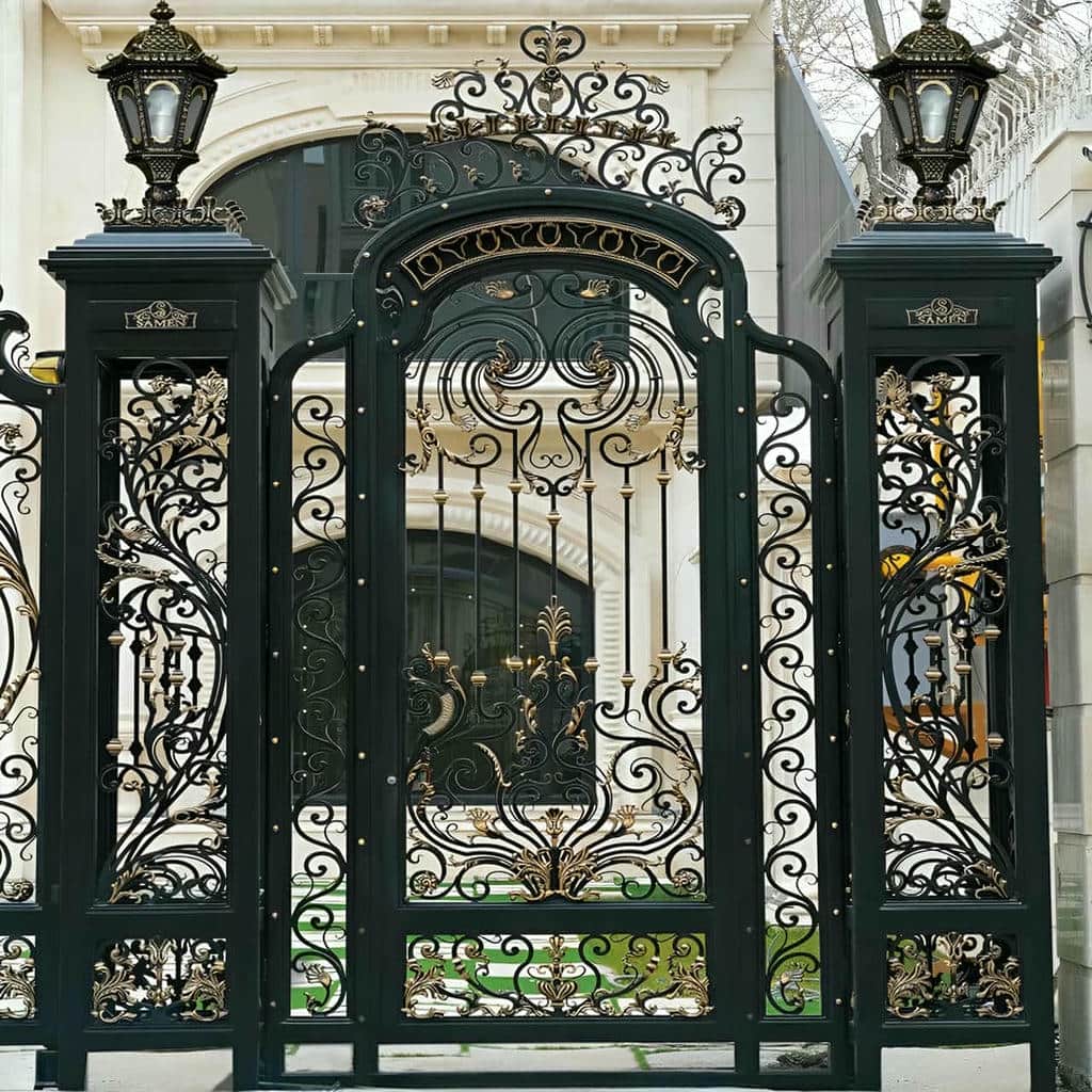 نصب درب حیاط ویلایی پروفیل سنگین در اصفهان