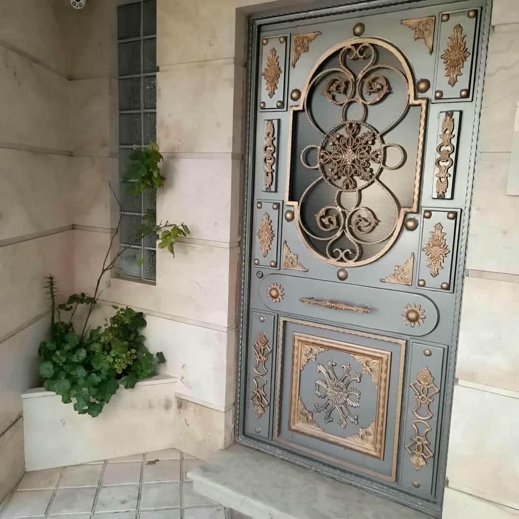 نصب درب حیاط ویلایی مدرن مینیمال در استان گلستان