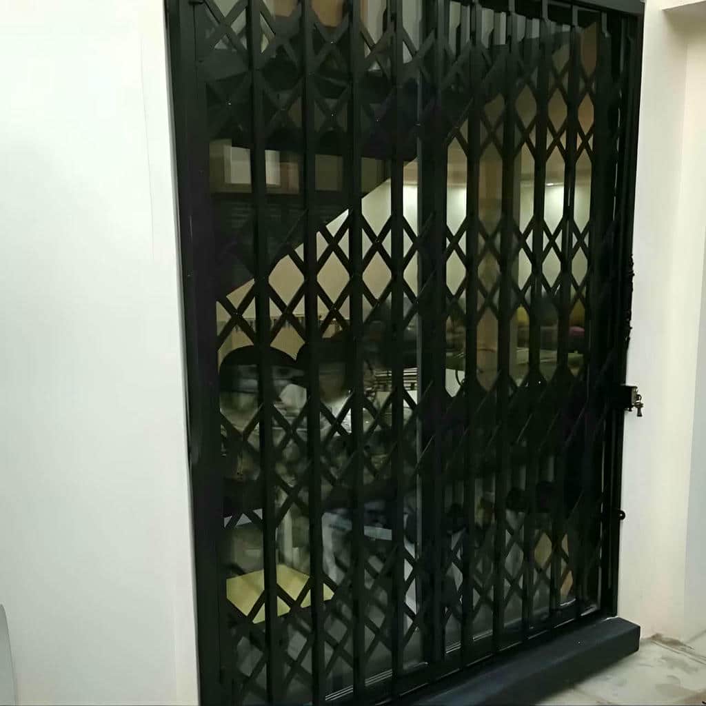 نصب درب آکاردئونی فلزی چهارگل در مریوان