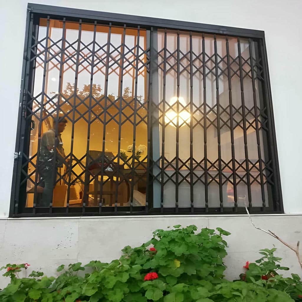 نصب درب آکاردئونی فلزی چهارگل در بندر دیلم