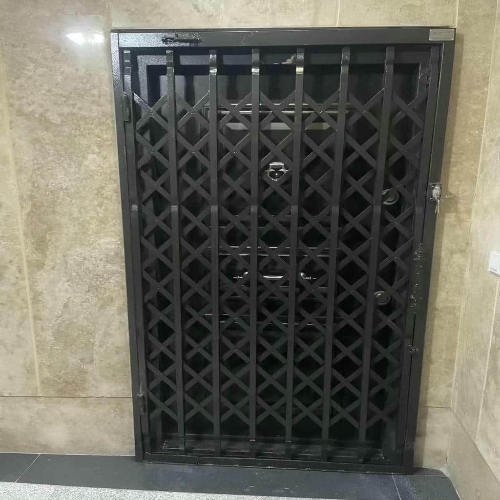 نصب درب آکاردئونی فلزی سه گل در هشتگرد
