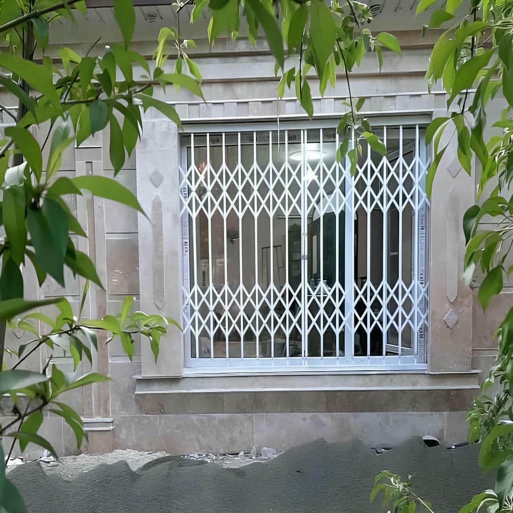 accordion-door-protection-apartment-ahn قیمت درب آکاردئونی فلزی سه گل در استان گلستان