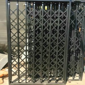درب آکاردئونی فلزی در قزوین