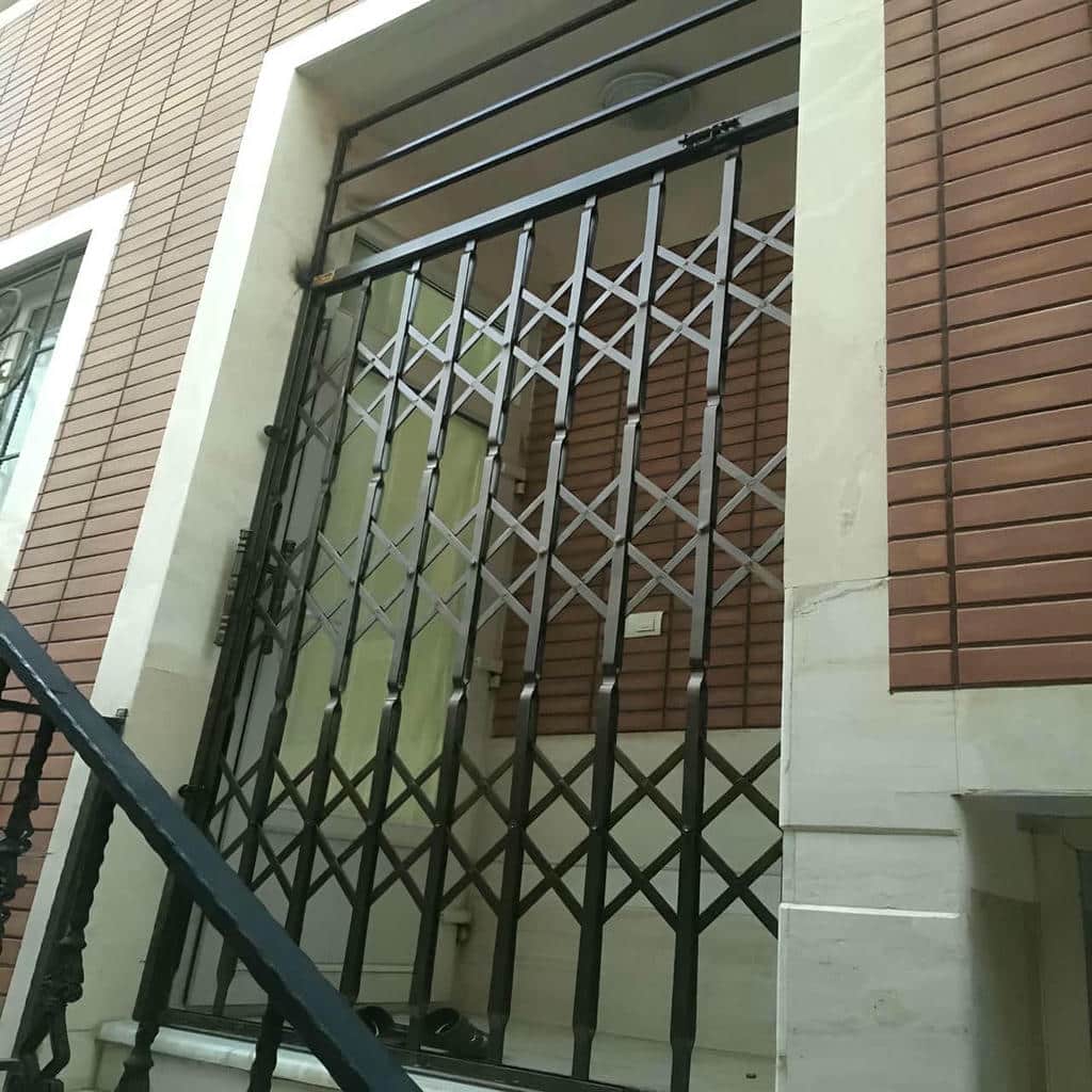 نصب درب آکاردئونی فلزی چهارگل در شهریار