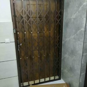 درب آکاردئونی فلزی در نیشابور