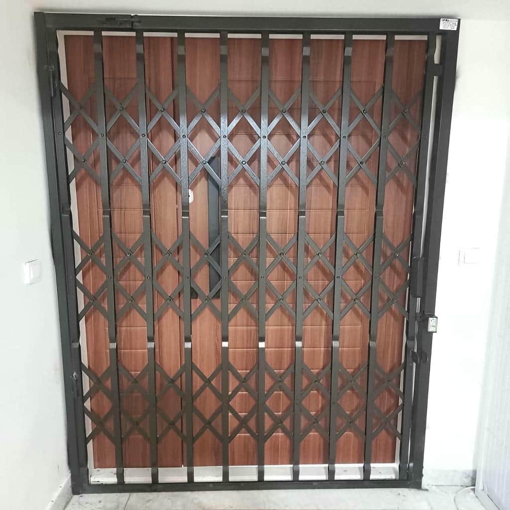 کارخانه درب آکاردئونی فلزی پروفیل سنگین در استان گیلان