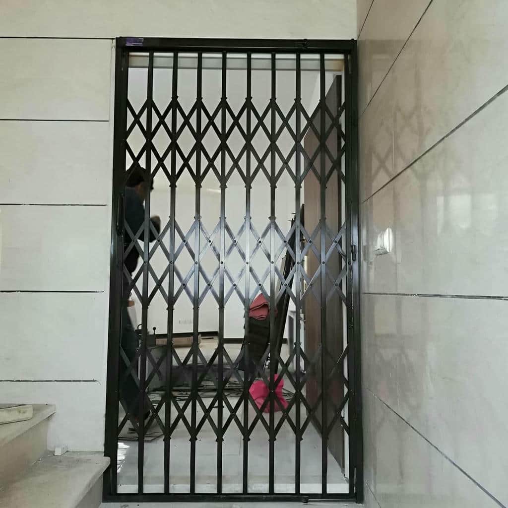 نصب درب آکاردئونی فلزی چهارگل در پردیس
