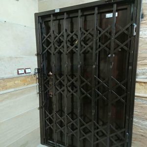 درب آکاردئونی فلزی در چابهار