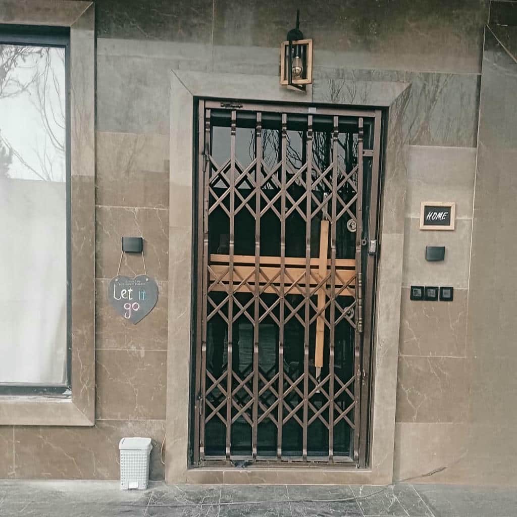 نصب درب آکاردئونی فلزی چهارگل در گرگان