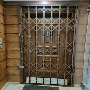 درب آکاردئونی فلزی در بندرعباس