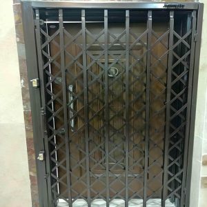 درب آکاردئونی فلزی در یاسوج