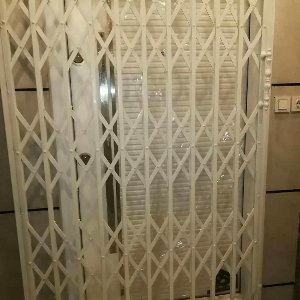 خرید درب آکاردئونی فلزی قفل مخفی در قائمشهر