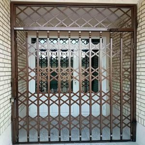 درب آکاردئونی فلزی در کاشان