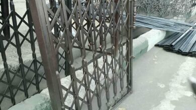 درب آکاردئونی فلزی در بندر دیلم