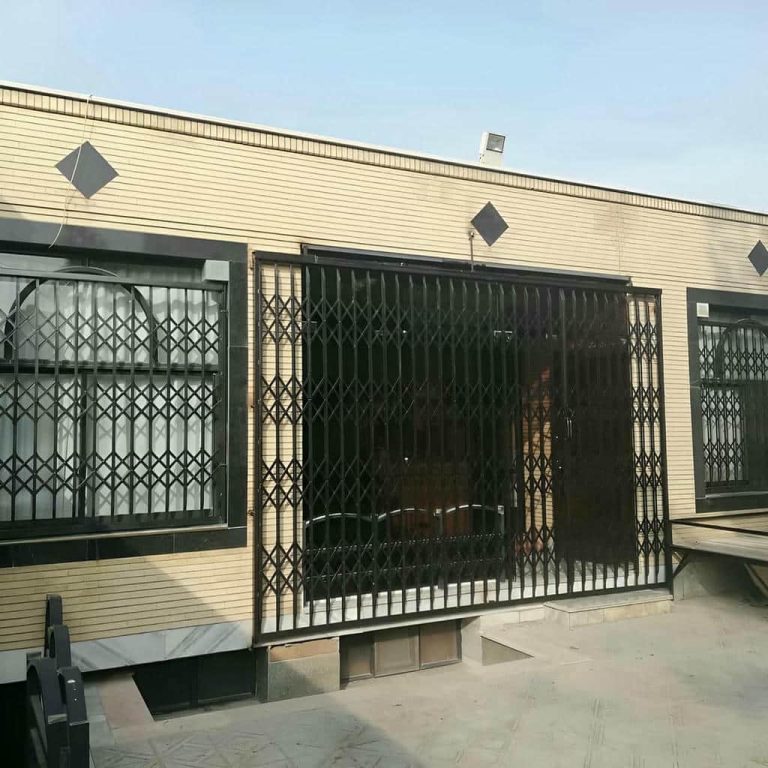accordion-door-protection-apartment-ny درب آکاردئونی فلزی در محمدشهر