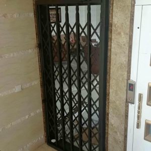 درب آکاردئونی فلزی در مریوان