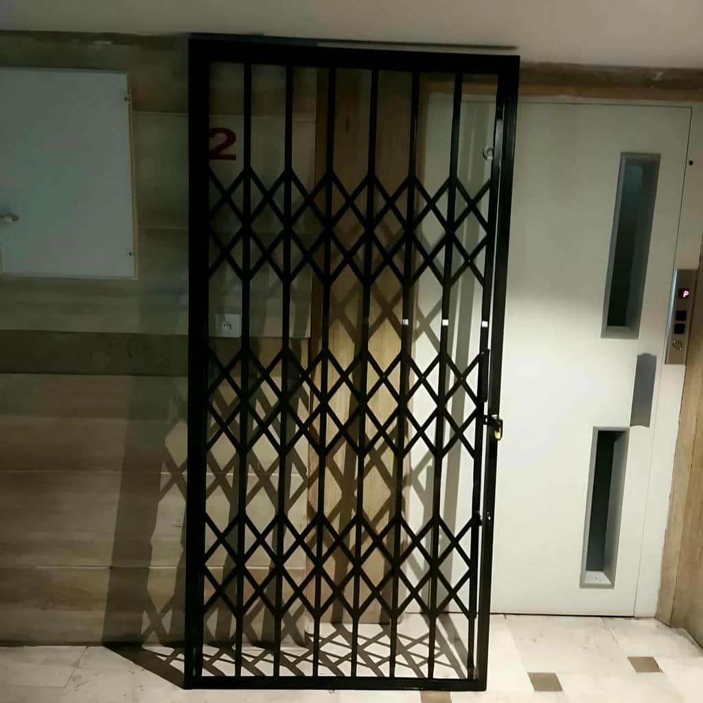 قیمت درب آکاردئونی فلزی ساخت سفارشی در یاسوج