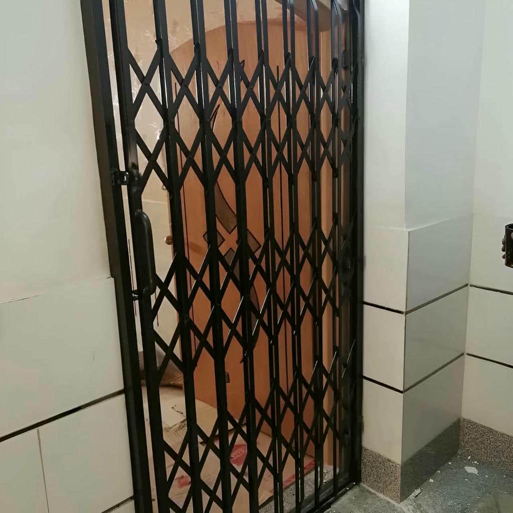 فروش درب آکاردئونی فلزی تمام گل در بندر بوشهر