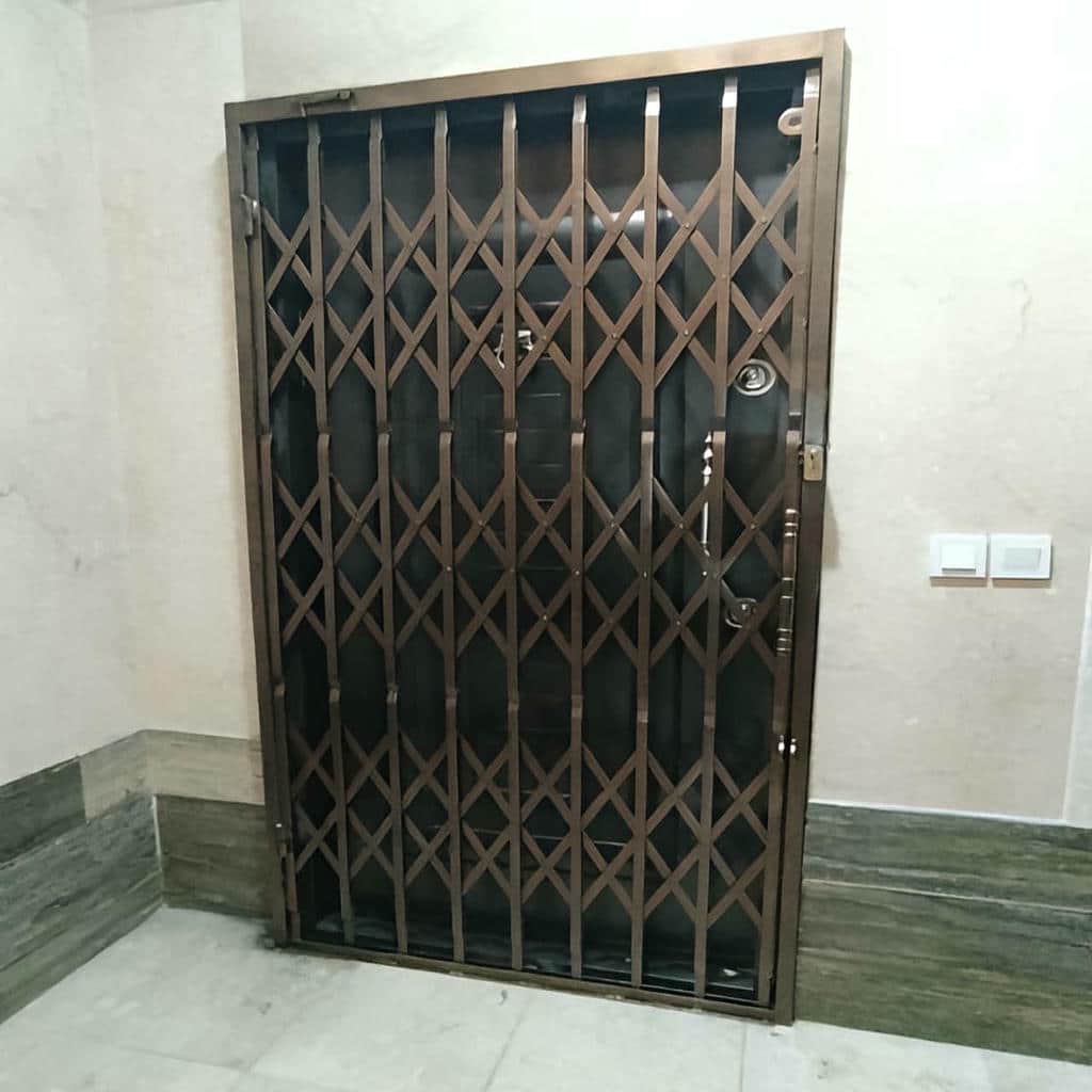 accordion-door-protection-apartment-uq فروش درب آکاردئونی فلزی تمام گل در اشتهارد