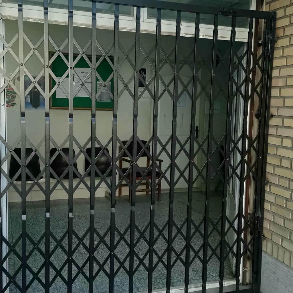 نصب درب آکاردئونی فلزی چهارگل در قزوین