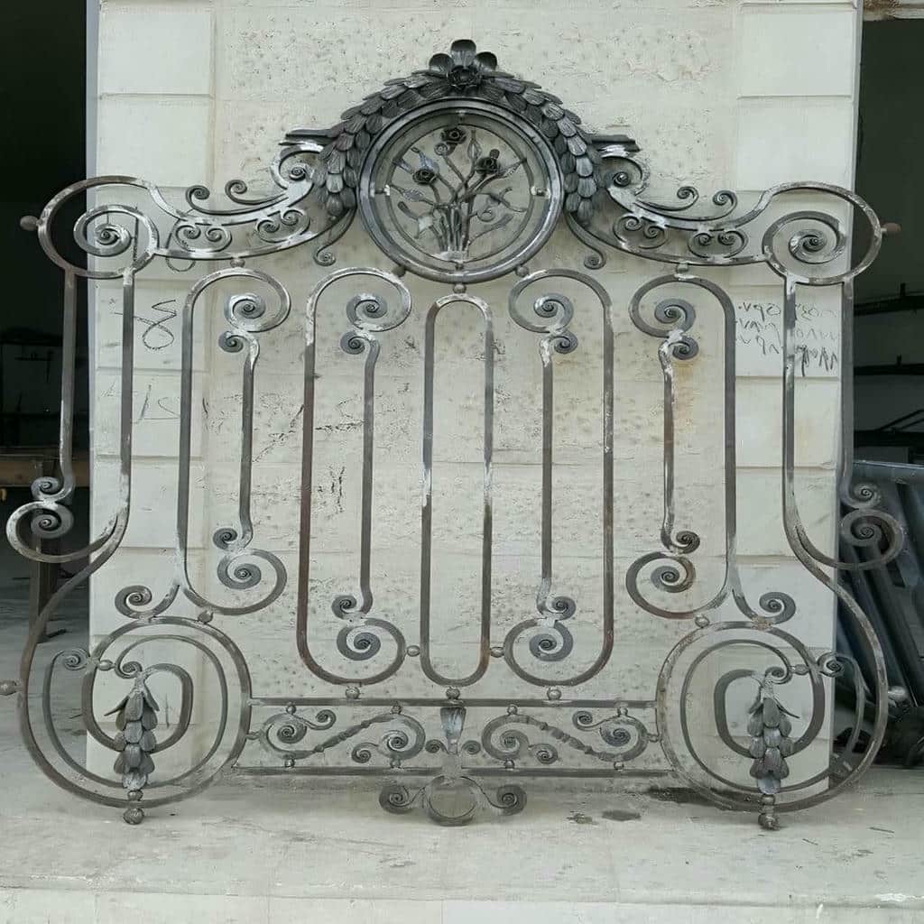خرید حفاظ پنجره فرفورژه کلاسیک در اصفهان